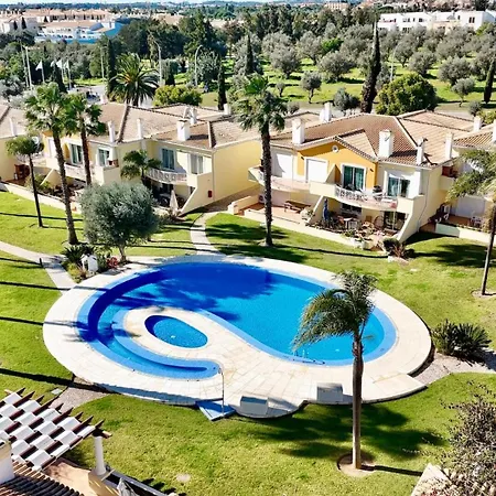 Golf Gardens - Cleverdetails, فيلة